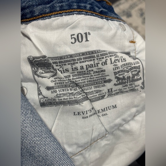 Levi's 501 Button Fly Cut Off Big E Medium Wash Denim Shorts Classic Size:w27 - Picture 7 of 9